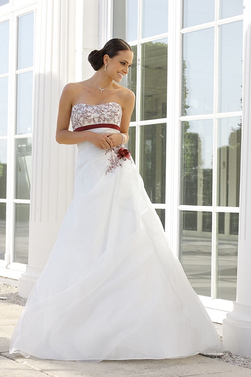 Weddingdresses and wedding gowns by Ladybird 32087 iv burgundy si.jpg